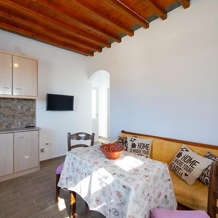 Mosxa House Apartment Artemonas Екстериор снимка