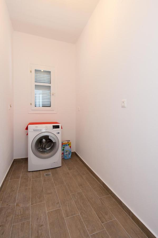 Mosxa House Apartment Artemonas Екстериор снимка